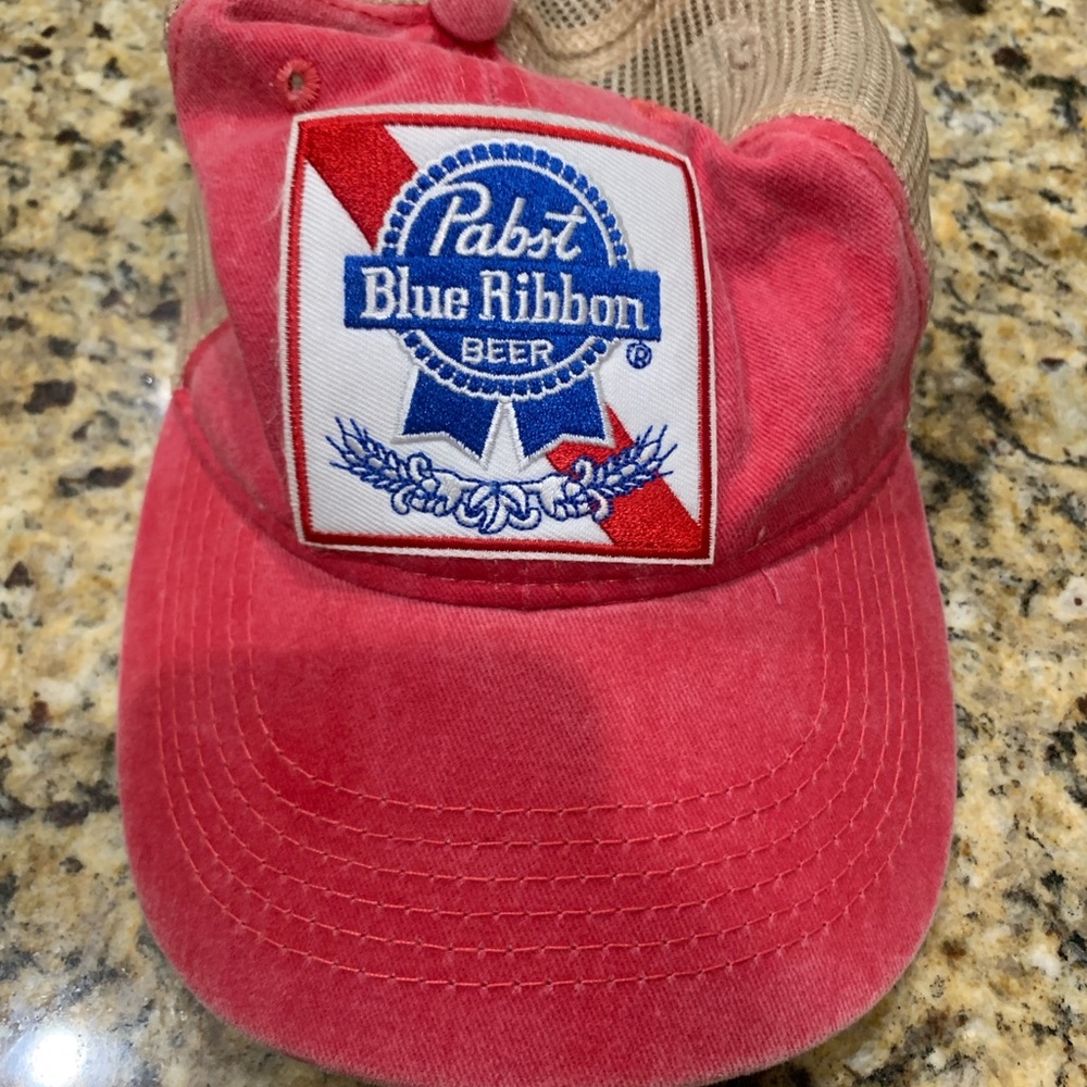 Like new Blue Ribbon hat.   No signs of wear.